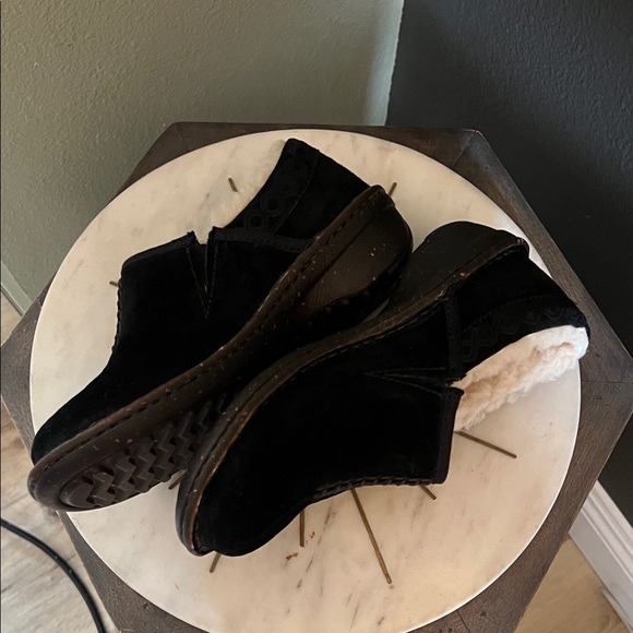 UGG Black Suede Shearling-Lined Slip-Ons - Picture 10 of 10